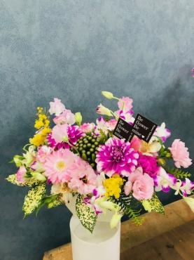 フラワーバレンタインPR用にアレンジメントを作成しました。 |「フラワーショップアカシ」　（福岡県久留米市の花屋）のブログ